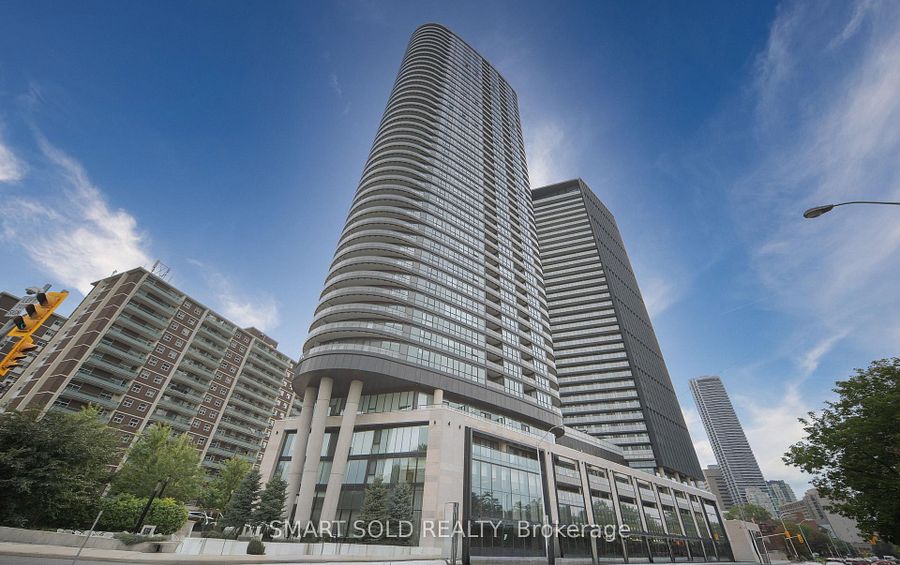 2017 — 585 Bloor Street East · C$695,000 · 7 days on market