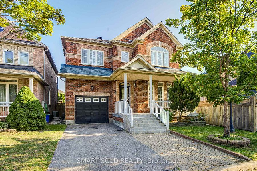 39 Victoria Wood Avenue · Sold for C$1,100,000