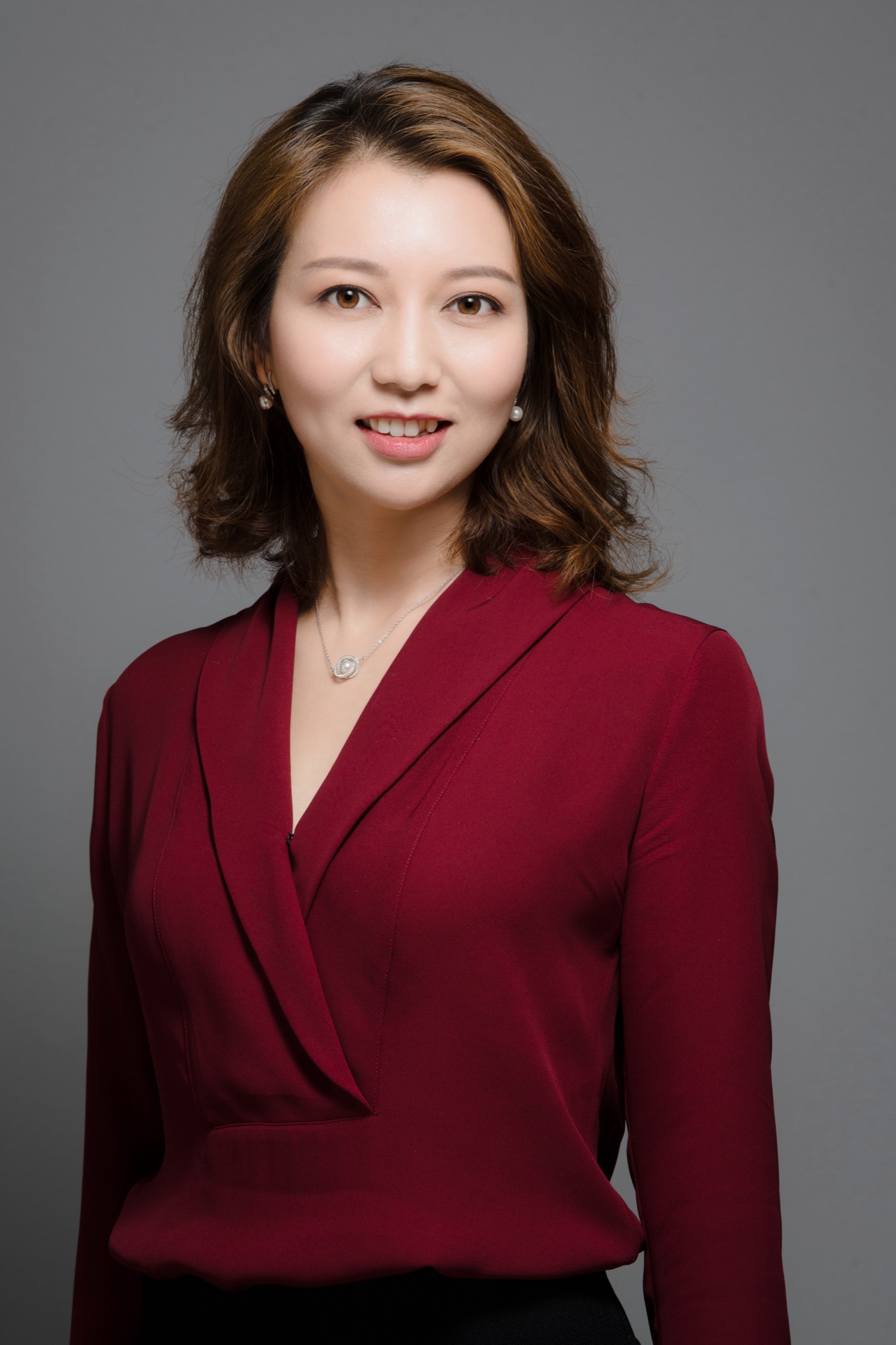 Sue Zhang, Founder and Broker of Record of Smart Sold Realty